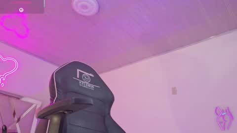 laylafoxy_tay online show from November 15, 3:37 am