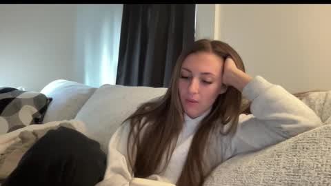 Snapshot of laylahlaylah1 chatting on November 6, 3:24 pm laylahlaylah1 online show from November 6, 3:24 pm