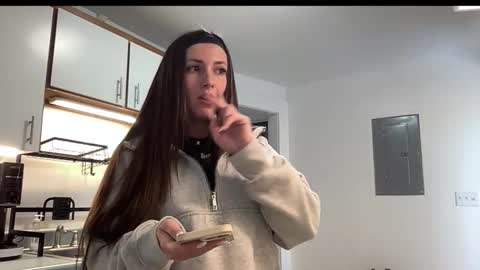 Snapshot of laylahlaylah1 chatting on November 29, 2:31 pm laylahlaylah1 online show from November 29, 2:31 pm