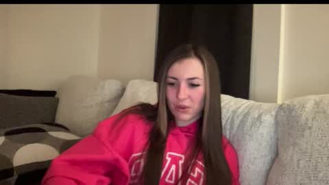 Snapshot of laylahlaylah1 chatting on December 4, 11:30 am laylahlaylah1 online show from December 4, 11:30 am