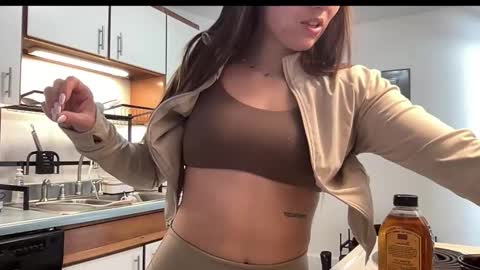 Snapshot of laylahlaylah1 chatting on December 5, 3:30 pm laylahlaylah1 online show from December 5, 3:30 pm