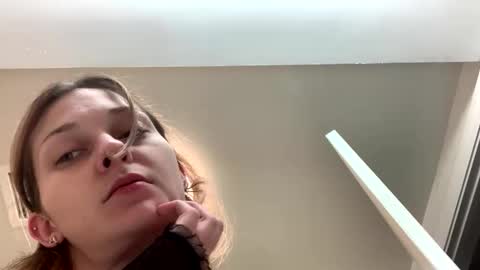 Snapshot of laylajade517 chatting on December 18, 9:37 am Layla Jade online show from December 18, 9:37 am