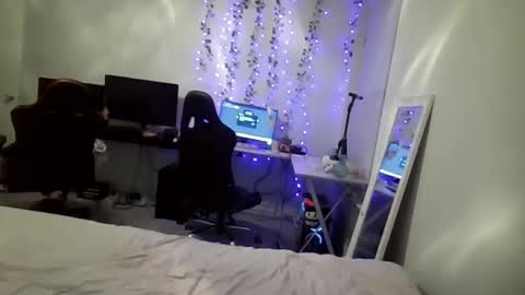 Layla online show from February 5, 3:22 am