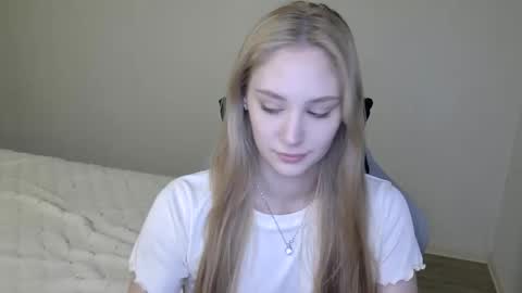 LaylaPretty001 online show from October 28, 5:55 am