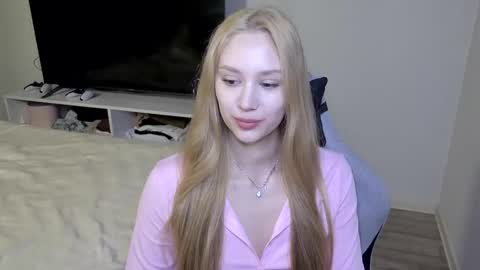 Snapshot of laylapretty001 chatting on March 31, 4:24 am LaylaPretty001 online show from March 31, 4:24 am