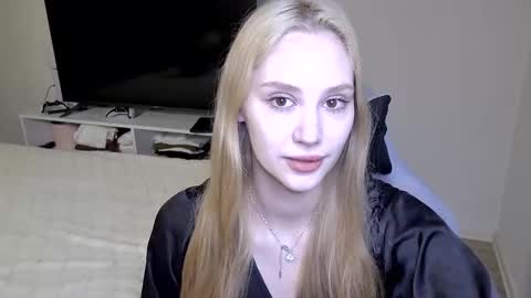 Snapshot of laylapretty001 chatting on April 30, 4:30 am LaylaPretty001 online show from April 30, 4:30 am