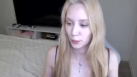 Snapshot of laylapretty001 chatting on May 5, 12:46 pm LaylaPretty001 online show from May 5, 12:46 pm