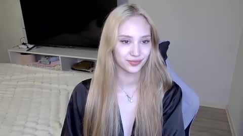 Snapshot of laylapretty001 chatting on May 11, 4:51 am LaylaPretty001 online show from May 11, 4:51 am
