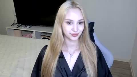 Snapshot of laylapretty001 chatting on June 26, 4:39 am LaylaPretty001 online show from June 26, 4:39 am