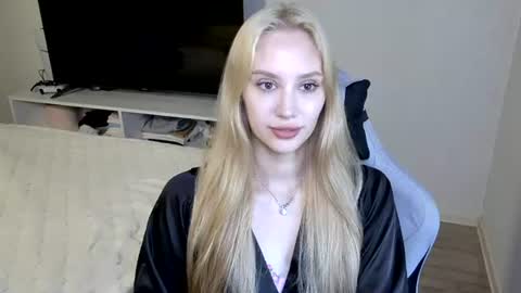 Snapshot of laylapretty001 chatting on July 9, 4:16 am LaylaPretty001 online show from July 9, 4:16 am