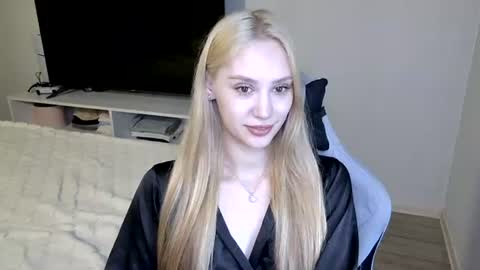 Snapshot of laylapretty001 chatting on July 10, 4:39 am LaylaPretty001 online show from July 10, 4:39 am