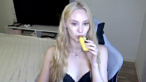 Snapshot of laylapretty001 chatting on July 23, 4:10 am LaylaPretty001 online show from July 23, 4:10 am
