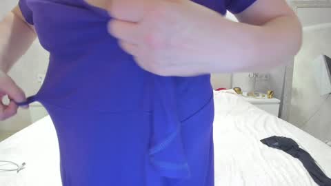 Snapshot of laylaroma chatting on January 19, 12:39 pm laylaroma online show from January 19, 12:39 pm