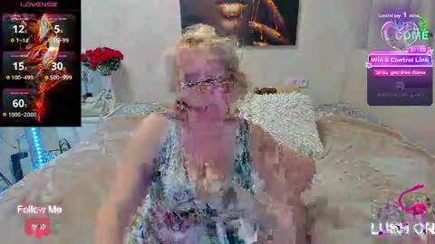 Snapshot of laylaroma chatting on December 19, 3:52 pm laylaroma online show from December 19, 3:52 pm