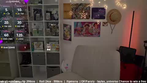 Snapshot of laylas_universe chatting on June 23, 10:08 pm Layla Universe online show from June 23, 10:08 pm