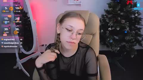 Snapshot of layriantavee chatting on January 12, 1:05 pm layriantavee online show from January 12, 1:05 pm