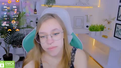 Snapshot of layriantavee chatting on January 29, 7:04 am layriantavee online show from January 29, 7:04 am