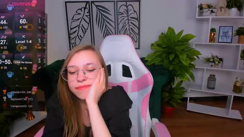 Snapshot of layriantavee chatting on February 11, 1:30 pm layriantavee online show from February 11, 1:30 pm