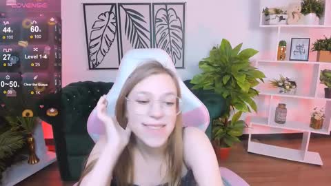 Snapshot of layriantavee chatting on February 16, 9:59 am layriantavee online show from February 16, 9:59 am