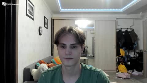 Snapshot of lazaret1k chatting on May 12, 10:51 pm Vladi online show from May 12, 10:51 pm