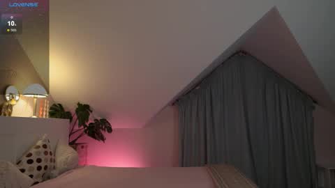 Pansy online show from November 19, 7:36 pm