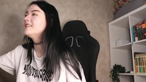 Snapshot of lazynut chatting on January 12, 5:13 am Lisa online show from January 12, 5:13 am