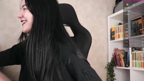 Snapshot of lazynut chatting on September 19, 4:14 am Lisa online show from September 19, 4:14 am