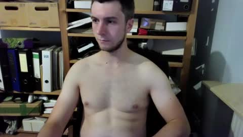 Snapshot of le_fe chatting on August 4, 7:49 pm le_fe online show from August 4, 7:49 pm