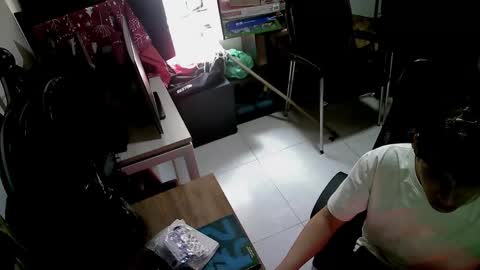 Snapshot of le_petit_princeb612 chatting on September 9, 3:33 pm andres online show from September 9, 3:33 pm