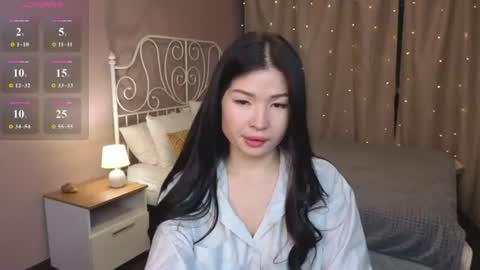Snapshot of lea_apple chatting on June 17, 12:24 am lea_apple online show from June 17, 12:24 am
