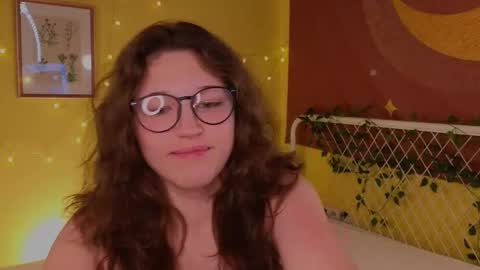 Lea online show from October 15, 5:57 pm