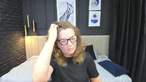 Lea online show from March 14, 5:13 am