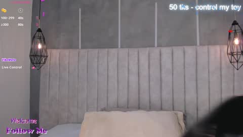    online show from February 8, 6:22 pm