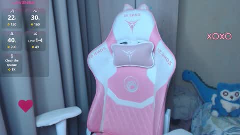 Leah  Gotty online show from December 17, 2:17 am