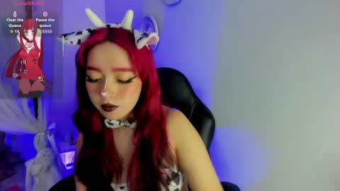 Snapshot of leah_cherry chatting on April 23, 11:18 pm Leah online show from April 23, 11:18 pm