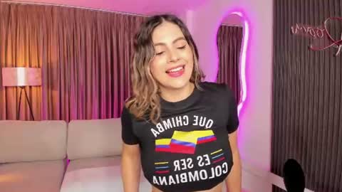 Snapshot of leah_greyy chatting on July 3, 10:10 am Leah Greyy online show from July 3, 10:10 am