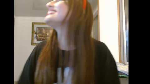leah_moon11 online show from December 21, 3:46 am