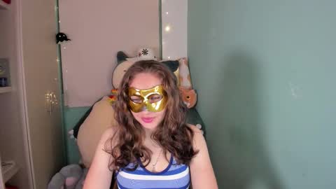 Snapshot of leah_sm chatting on March 20, 3:44 am Laura online show from March 20, 3:44 am