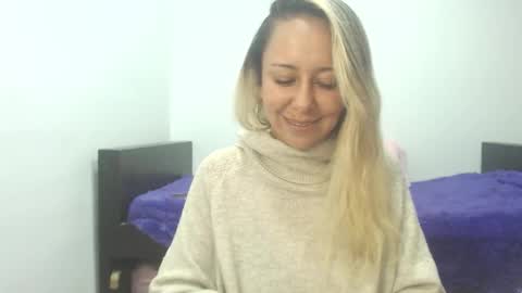 Snapshot of leah_susman chatting on September 26, 2:04 am leah_susman online show from September 26, 2:04 am