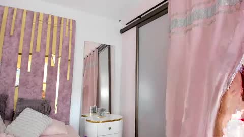 Leah  online show from February 19, 9:58 pm