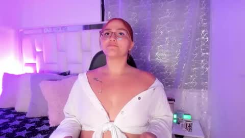 Leah  online show from April 28, 2:10 am
