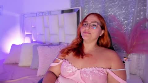Snapshot of leahbarker chatting on July 24, 4:32 am Leah online show from July 24, 4:32 am