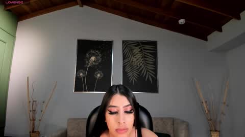 leahlombardi_ online show from September 19, 3:19 am