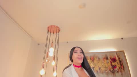 leahlombardi_ online show from September 28, 3:23 am