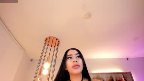 leahlombardi_ online show from November 23, 3:17 am