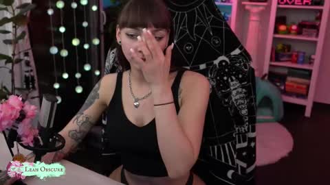 Leah online show from March 10, 8:58 pm