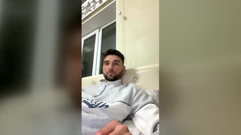 Snapshot of leao877 chatting on February 28, 11:06 pm leao877 online show from February 28, 11:06 pm