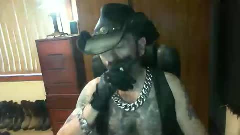 leathergreaser online show from February 16, 8:38 pm