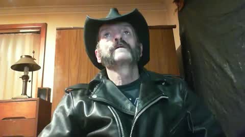 leathergreaser online show from June 2, 7:38 pm