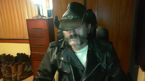 leathergreaser online show from June 14, 8:38 am